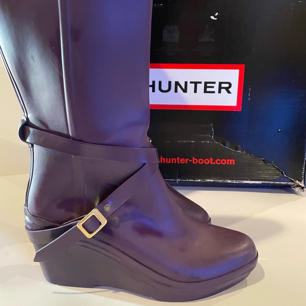 Hunter wedge boots